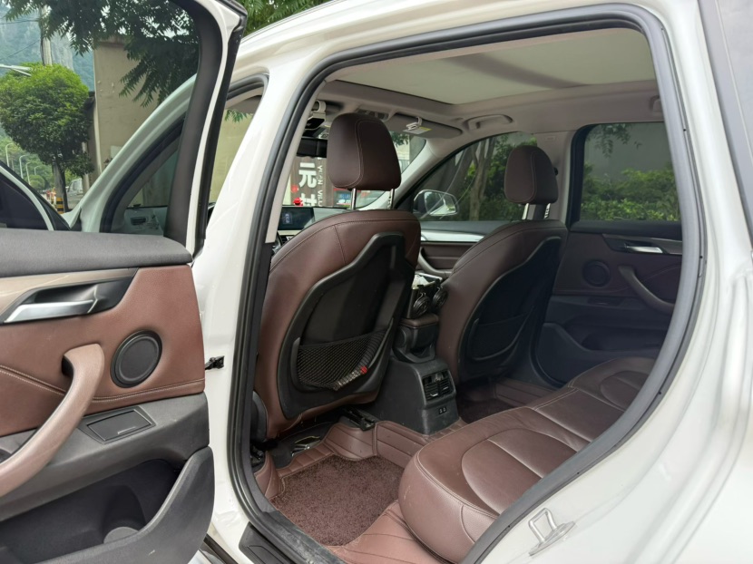 BMW X1 2019 car image #6