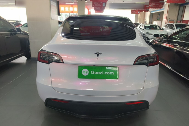 Tesla Model Y 2022 #6 Tesla Model Y 2022 car image #6