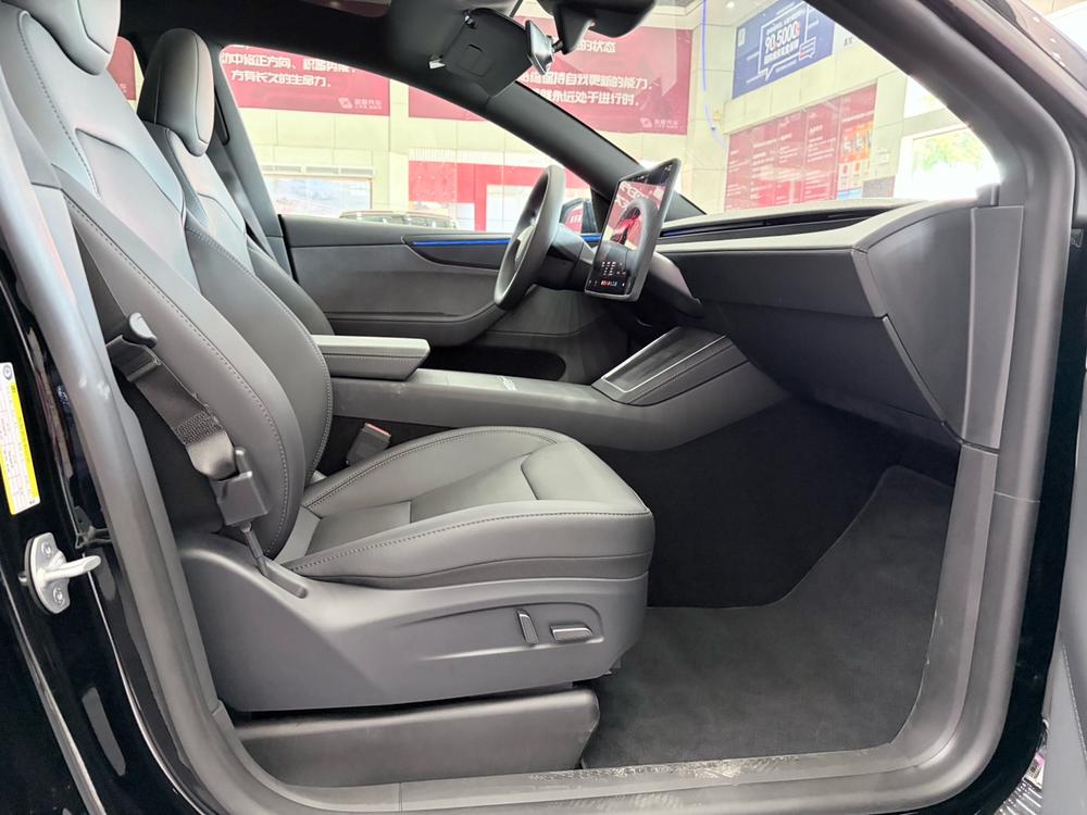 Tesla Model Y 2026 car image #23