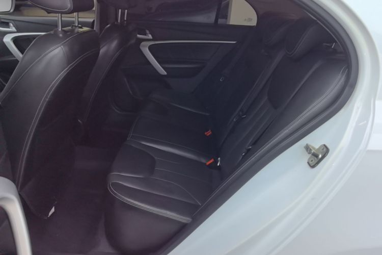 GEELY Emgrand 2016 #17 GEELY Emgrand 2016 immagine di auto #17