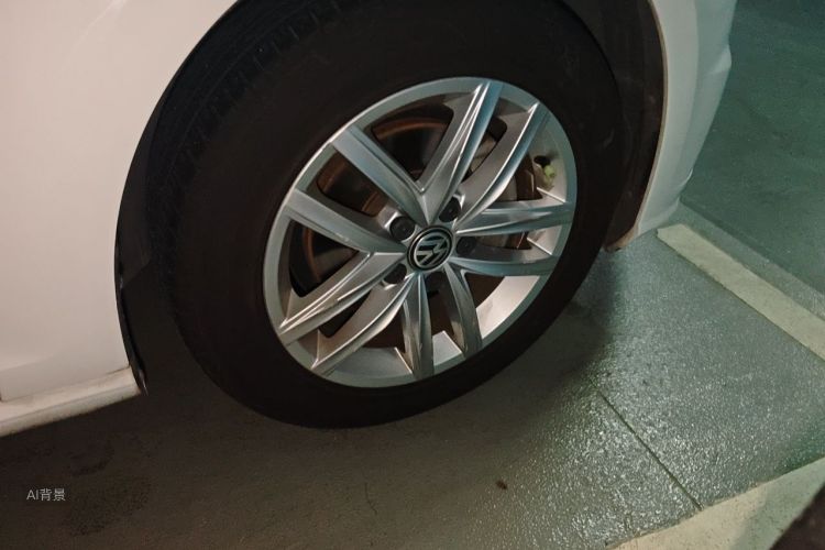 Volkswagen Golf 2018 car image #9