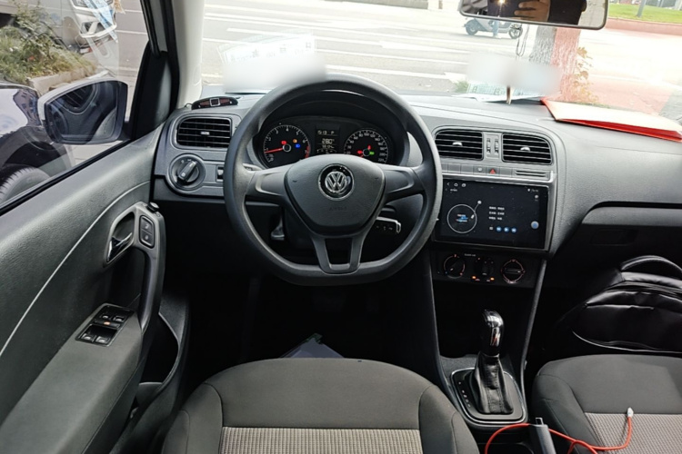 Volkswagen Polo 2016 #11 Volkswagen Polo 2016 car image #11