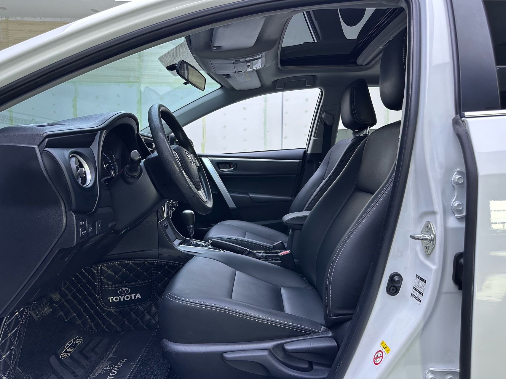 Toyota Corolla 2017 #6 Toyota Corolla 2017 car image #6