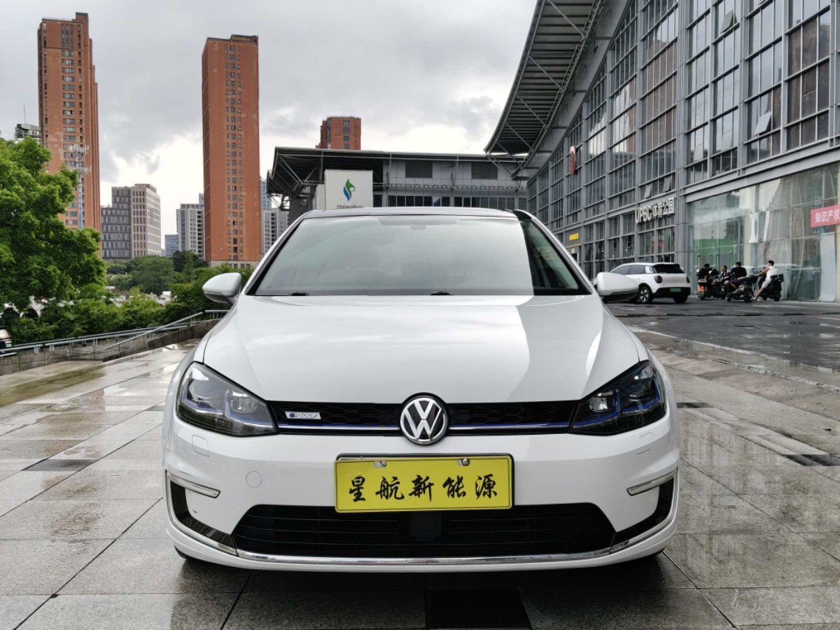 Volkswagen Golf Pure Electric 2020 #2 Volkswagen Golf Pure Electric 2020 car image #2