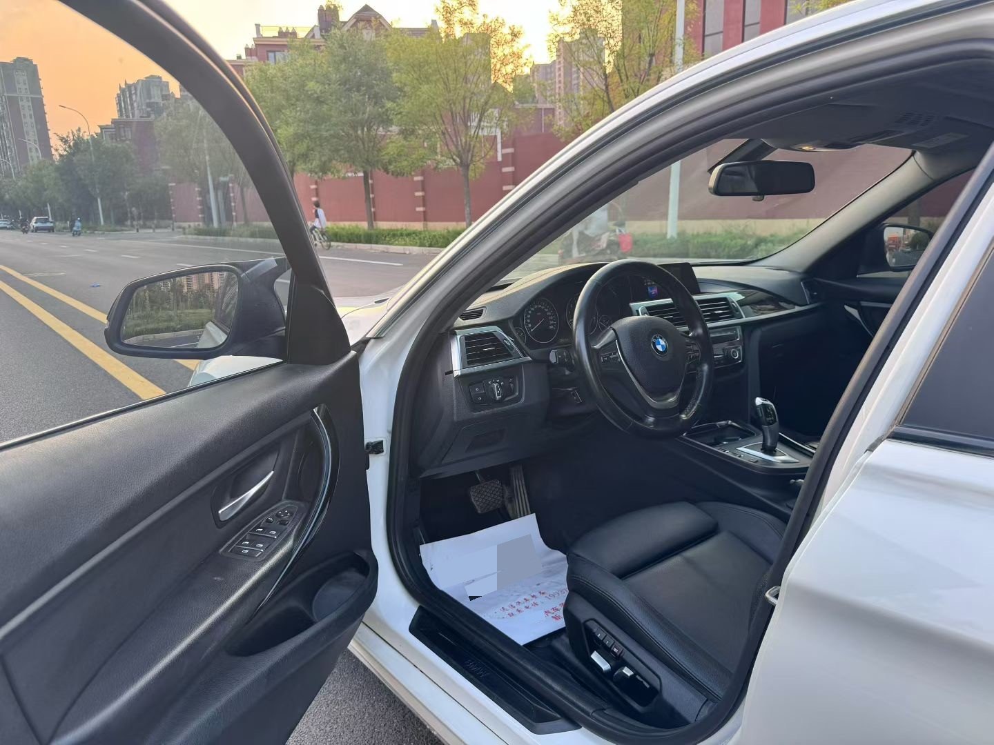 BMW 3 Series 2018 car image #3