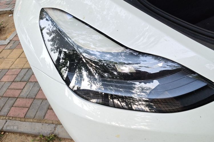 Tesla Model Y 2023 car image #8
