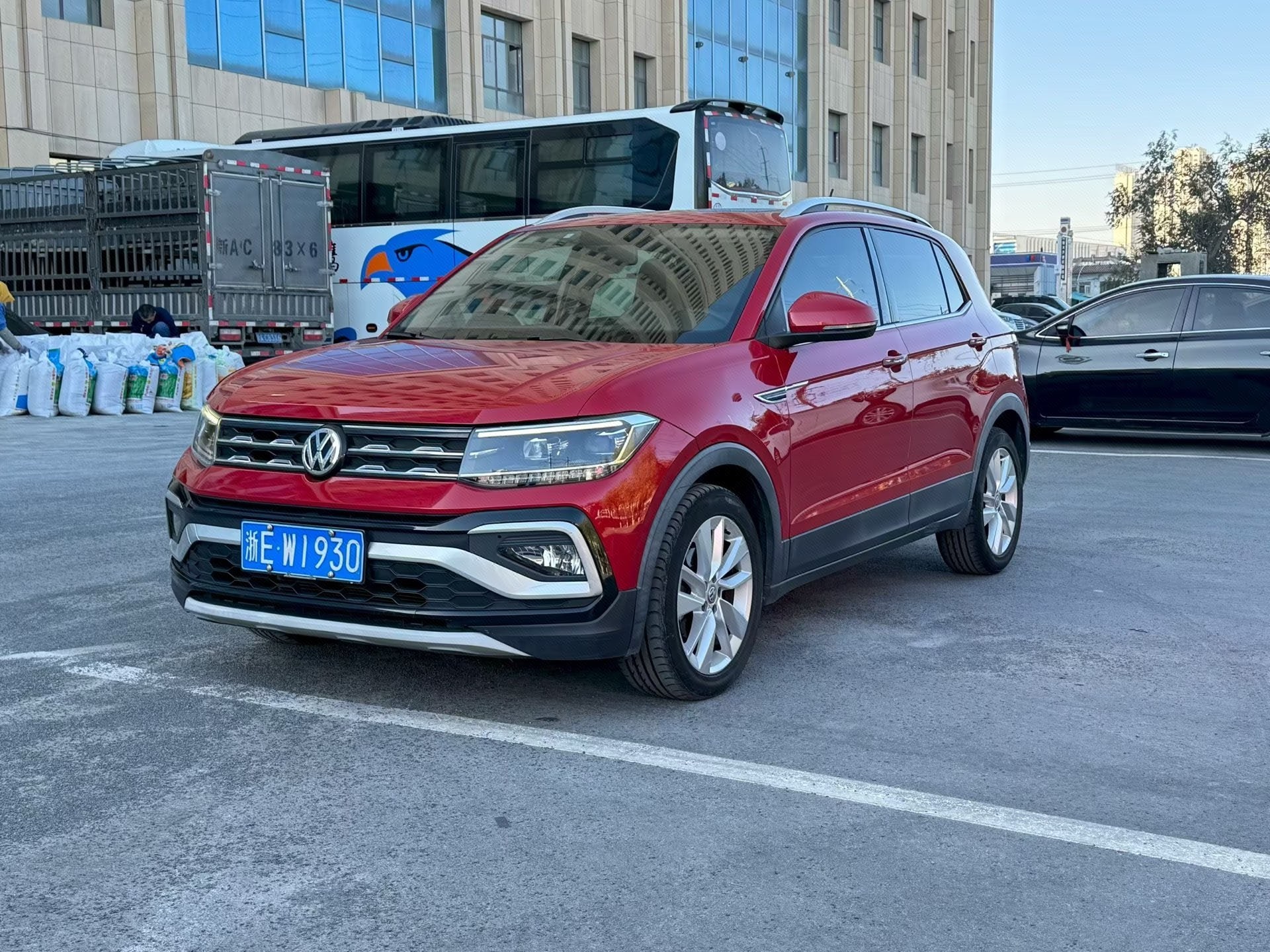 Volkswagen T-Cross 2019 Volkswagen T-Cross 2019 car image