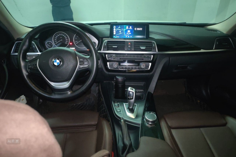 BMW 3 Series 2019 car image #11
