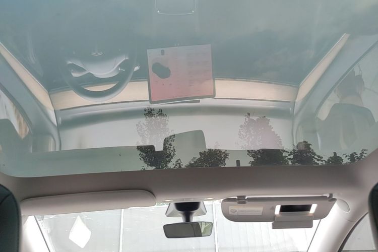 Tesla Model Y 2021 #18 Tesla Model Y 2021 car image #18