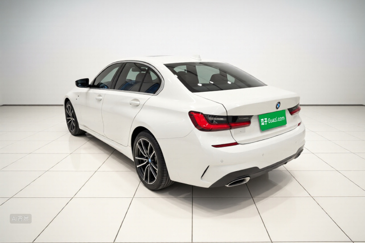 BMW 3 Series 2021 car image #5