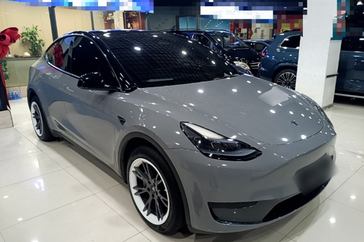 Tesla Model Y 2024 #4 Tesla Model Y 2024 image de voiture #4