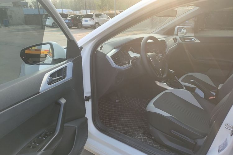 Volkswagen Polo 2020 immagine di auto #16
