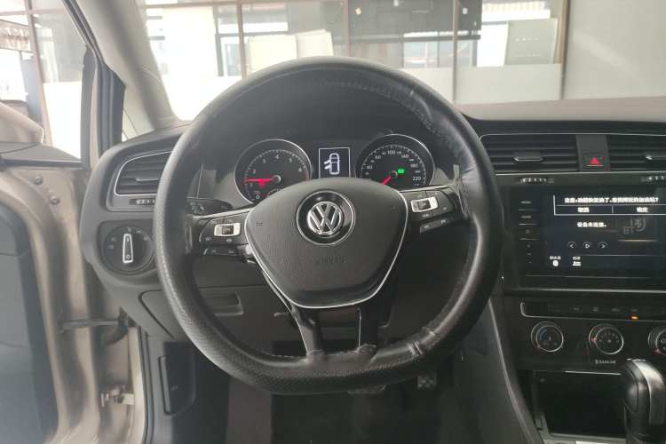 Volkswagen Golf 2020 imagen de coche #11