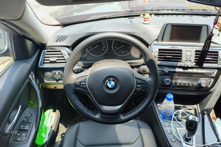 BMW 3 Series 2017 #12 BMW 3 Series 2017 car image #12