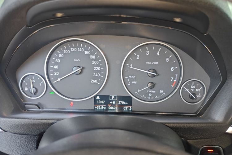 BMW 3 Series 2017 #16 BMW 3 Series 2017 car image #16