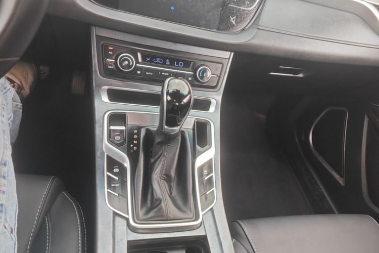 GEELY Emgrand 2020 car image #14