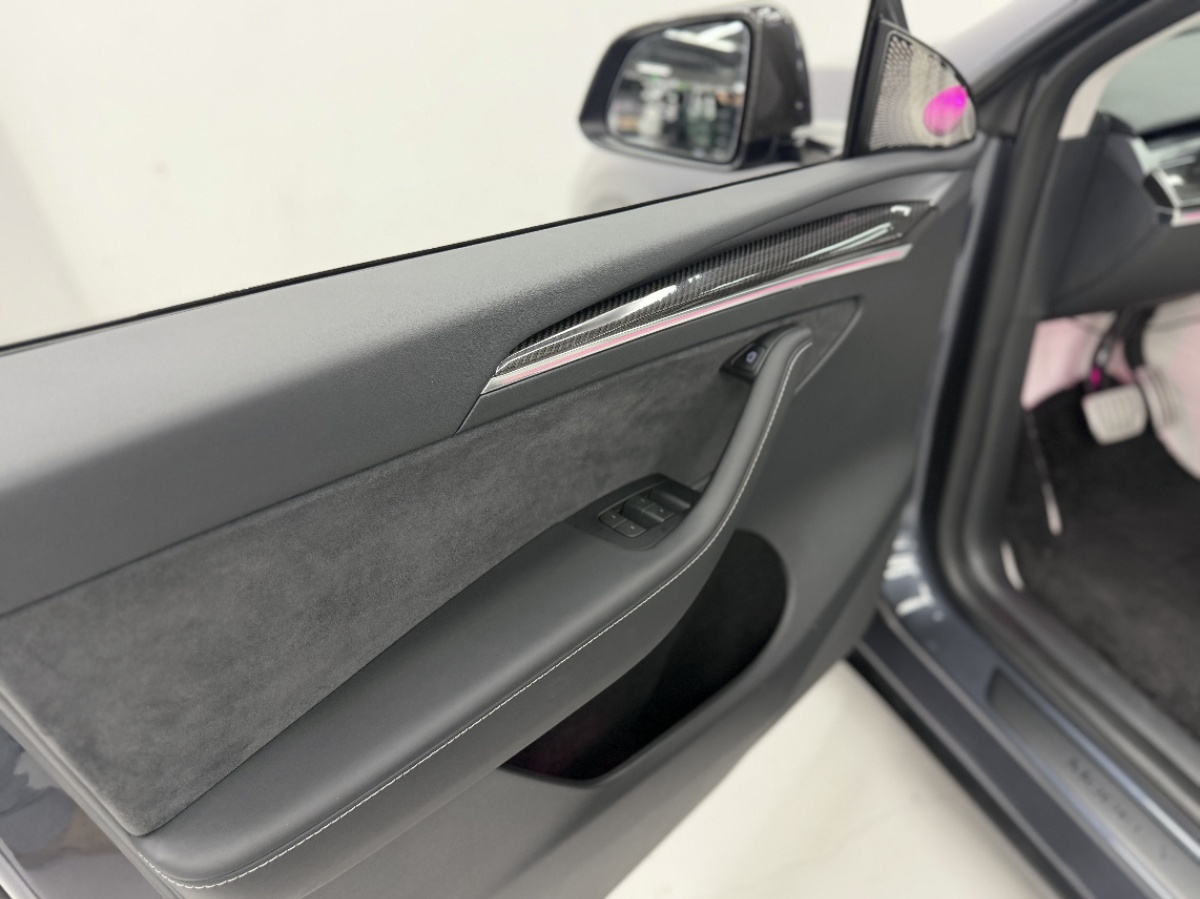 Tesla Model Y 2023 #9 Tesla Model Y 2023 car image #9