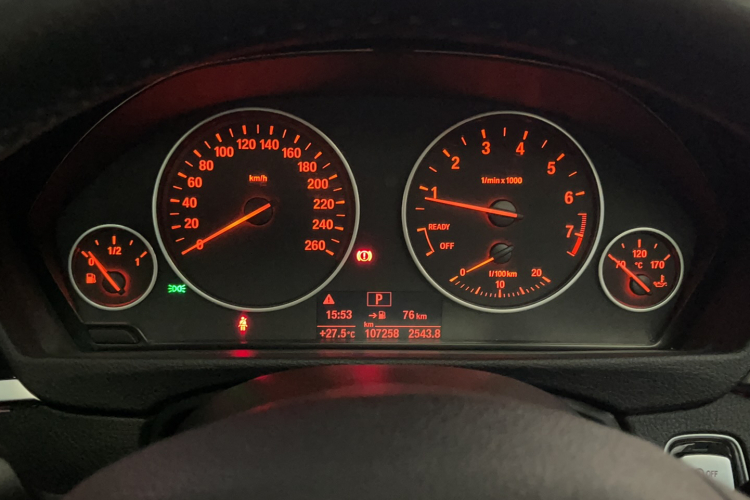 BMW 3 Series 2017 car image #9