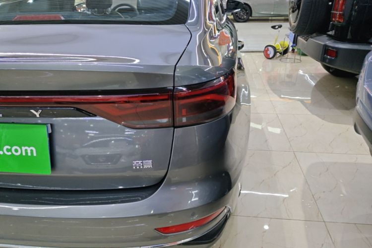 GEELY Emgrand 2022 #8 GEELY Emgrand 2022 car image #8