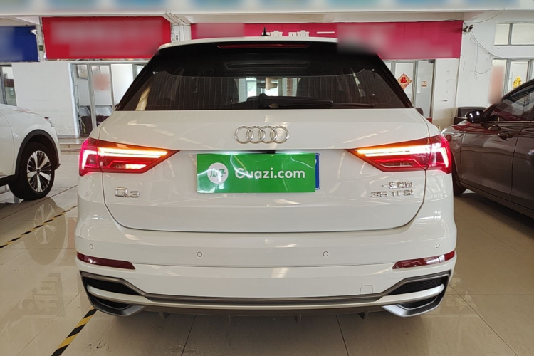 Audi Q3 2019 car image #6