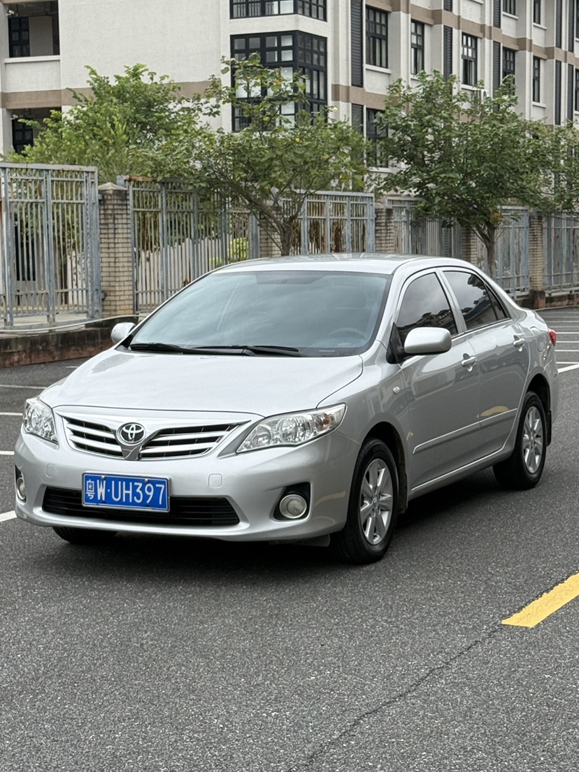 Toyota Corolla 2014 #3 Toyota Corolla 2014 car image #3
