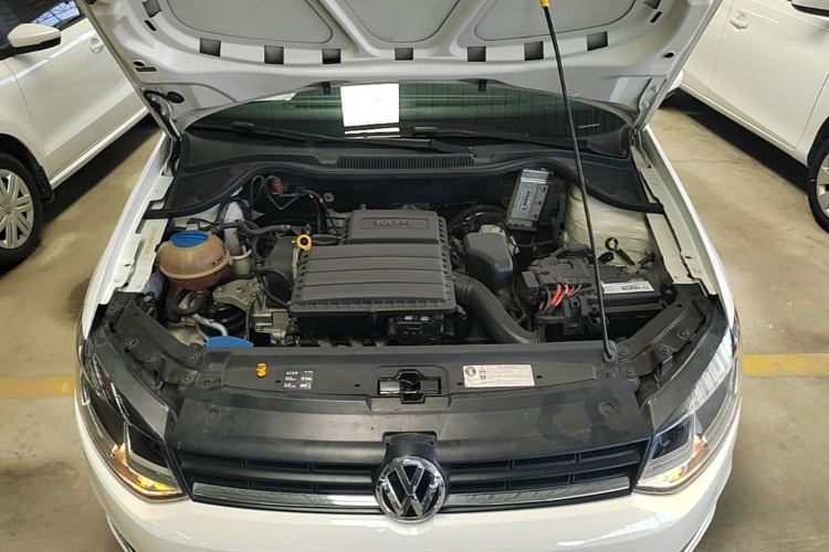 Volkswagen Polo 2018 car image #22