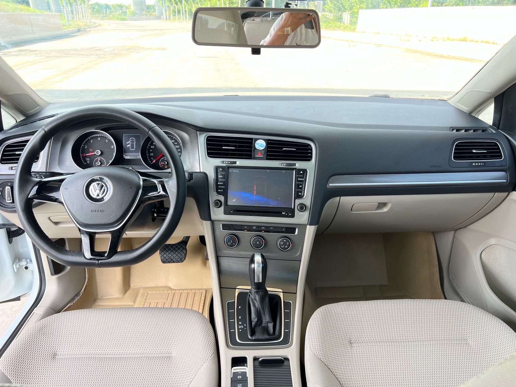 Volkswagen Golf 2016 car image #9