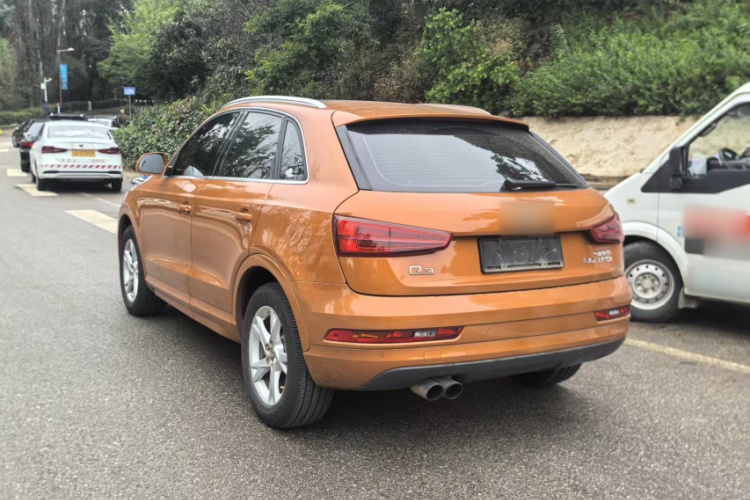 Audi Q3 2017 car image #8