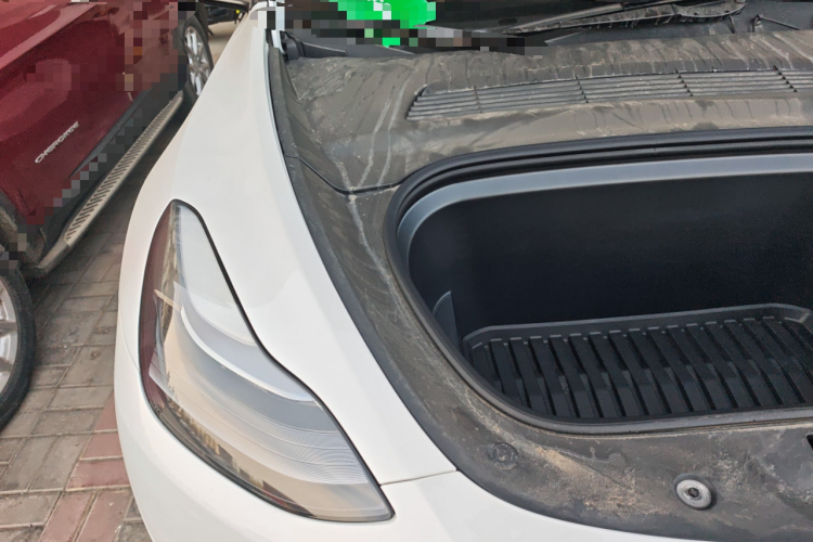 Tesla Model Y 2024 car image #28