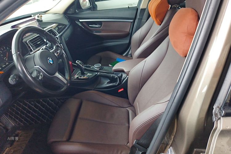 BMW 3 Series 2018 car image #17