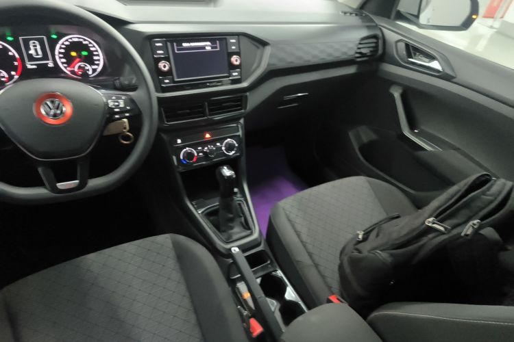 Volkswagen T-Cross 2020 immagine di auto #14