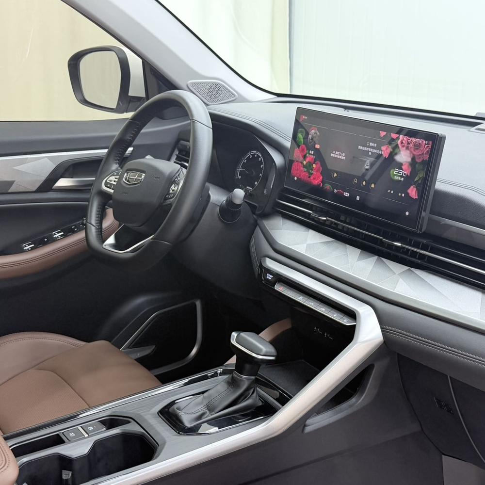 GEELY Vision X6 2021 immagine di auto #18