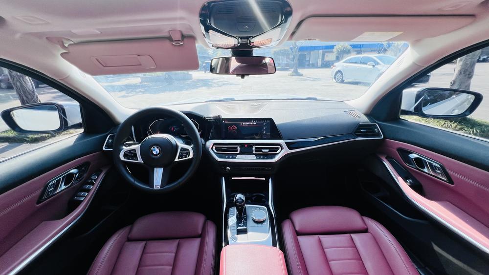 BMW 3 Series 2020 car image #10