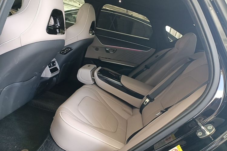 BYD Han 2024 car image #13