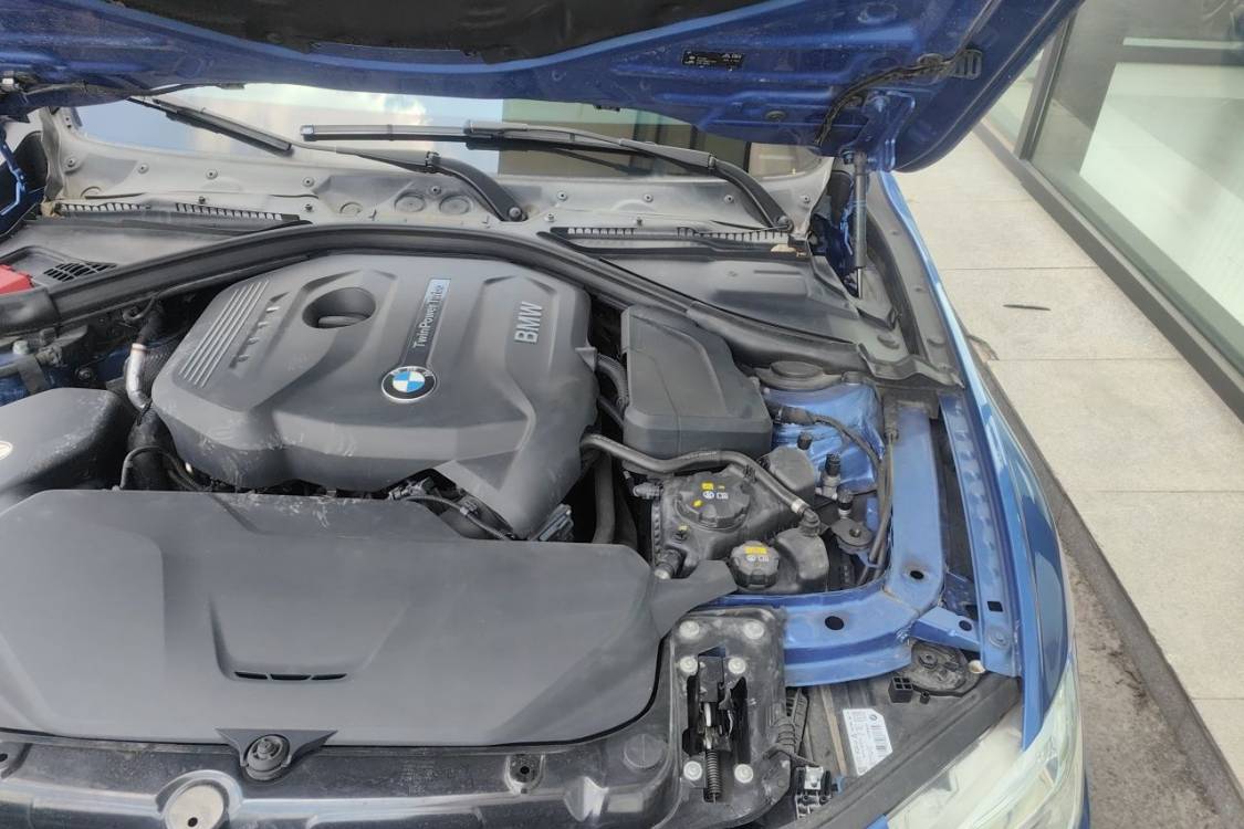 BMW 3 Series 2016 immagine di auto #12