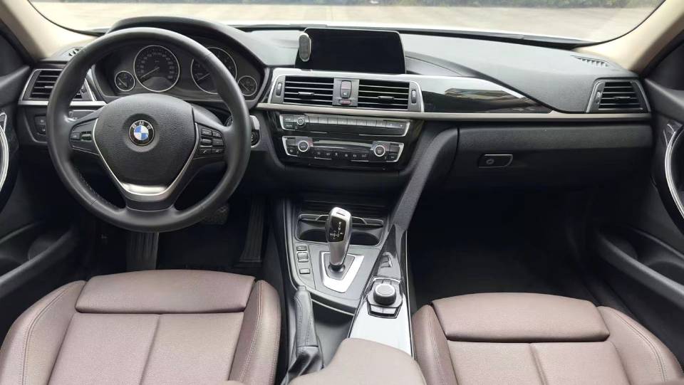 BMW 3 Series 2018 image de voiture #6