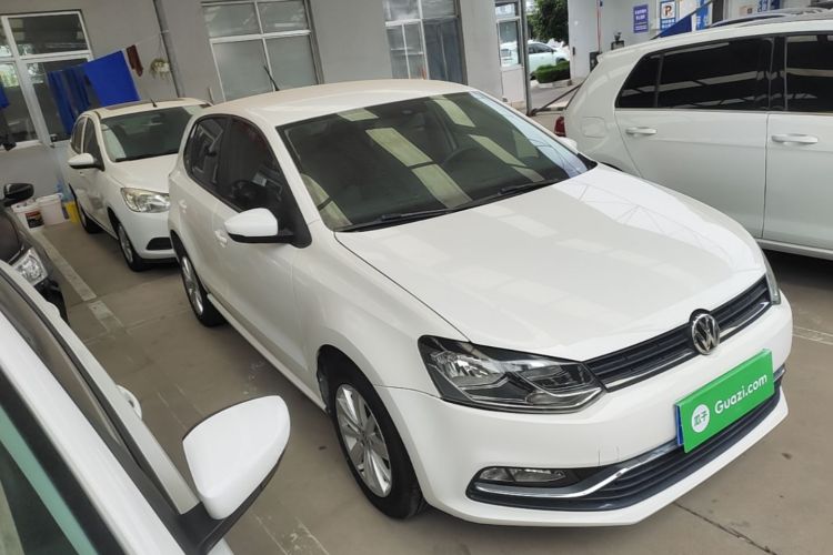 Volkswagen Polo 2016 car image #6