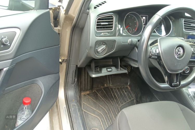 Volkswagen Golf 2020 car image #18