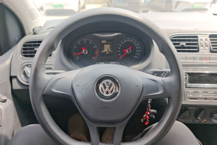 Volkswagen Polo 2016 #11 Volkswagen Polo 2016 car image #11