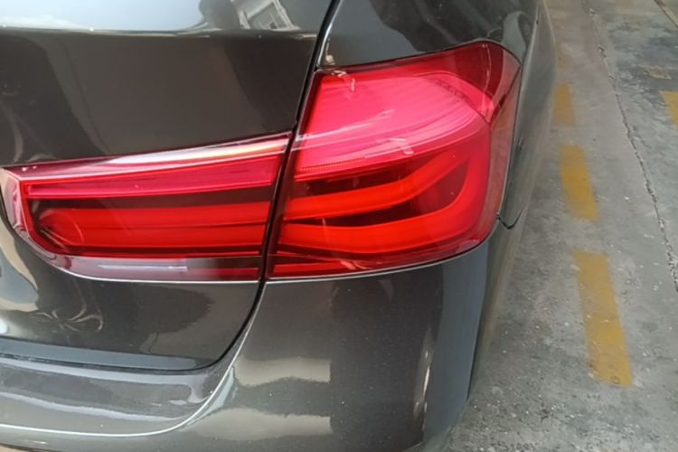 BMW 3 Series 2017 car image #8