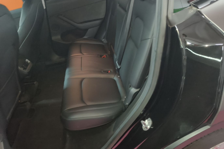 Tesla Model Y 2022 #17 Tesla Model Y 2022 car image #17
