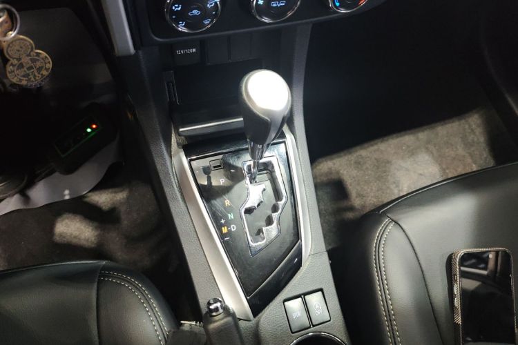 Toyota Corolla 2017 immagine di auto #14