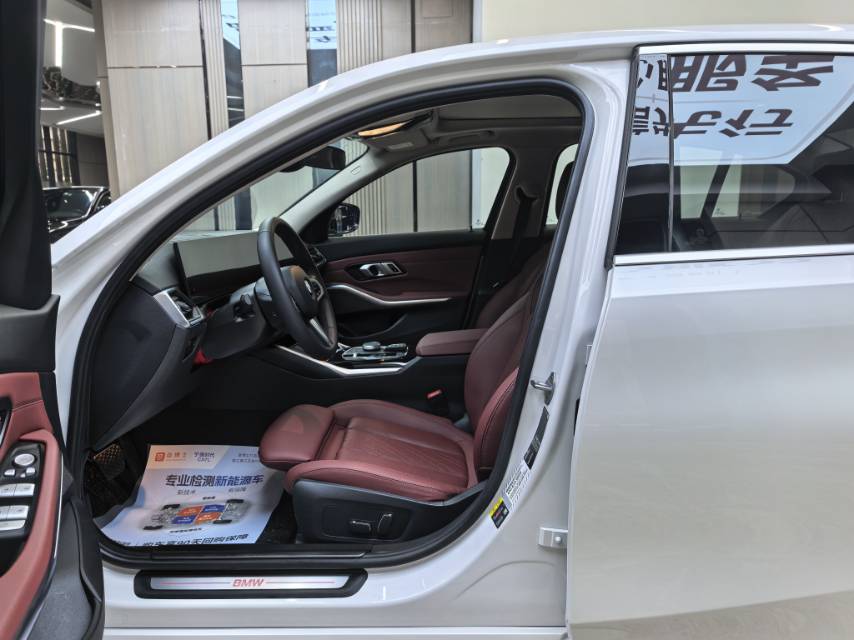BMW i3 2024 immagine di auto #9