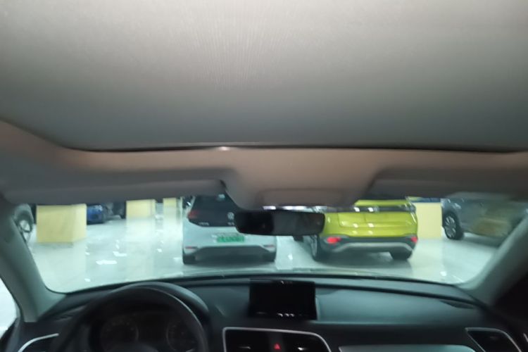 Audi Q3 2019 immagine di auto #18