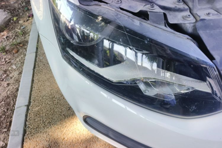 Volkswagen Polo 2016 car image #8