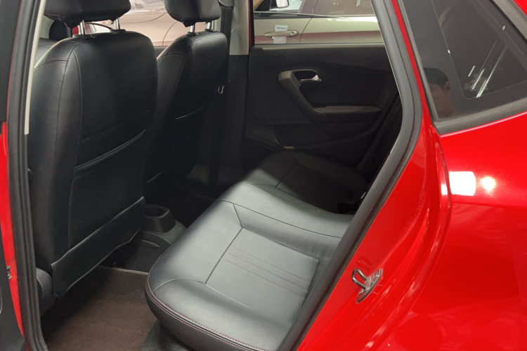 Volkswagen Polo 2019 car image #11