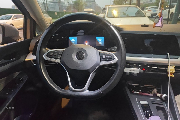 Volkswagen Golf 2021 car image #12