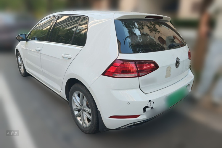 Volkswagen Golf 2019 car image #5