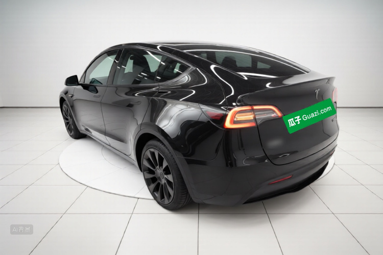 Tesla Model Y 2022 #5 Tesla Model Y 2022 car image #5