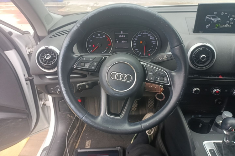Audi A3 2017 صورة سيارة #11